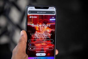 Deittisovellukset ja brutaali totuus: Miksi sinkkuus tuntuu Tinder-helvetiltä vuonna 2025