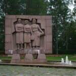 Tour de Pyhäjärvi: Ketjureaktio, sinkkujen kevätpolkaisu